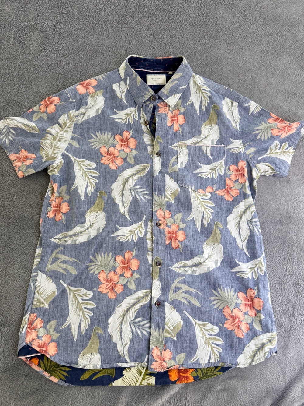 7 Diamonds Hawaiian Floral Shirt Men Small Blue Tropical Button Up Aloha